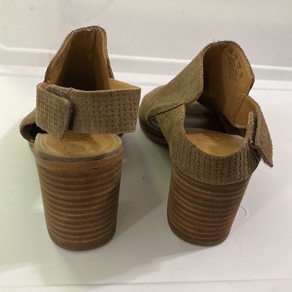 Franco Sarto Helix sling back chunky heel peep toe sandal perforated sides sz 8 - Picture 5 of 9